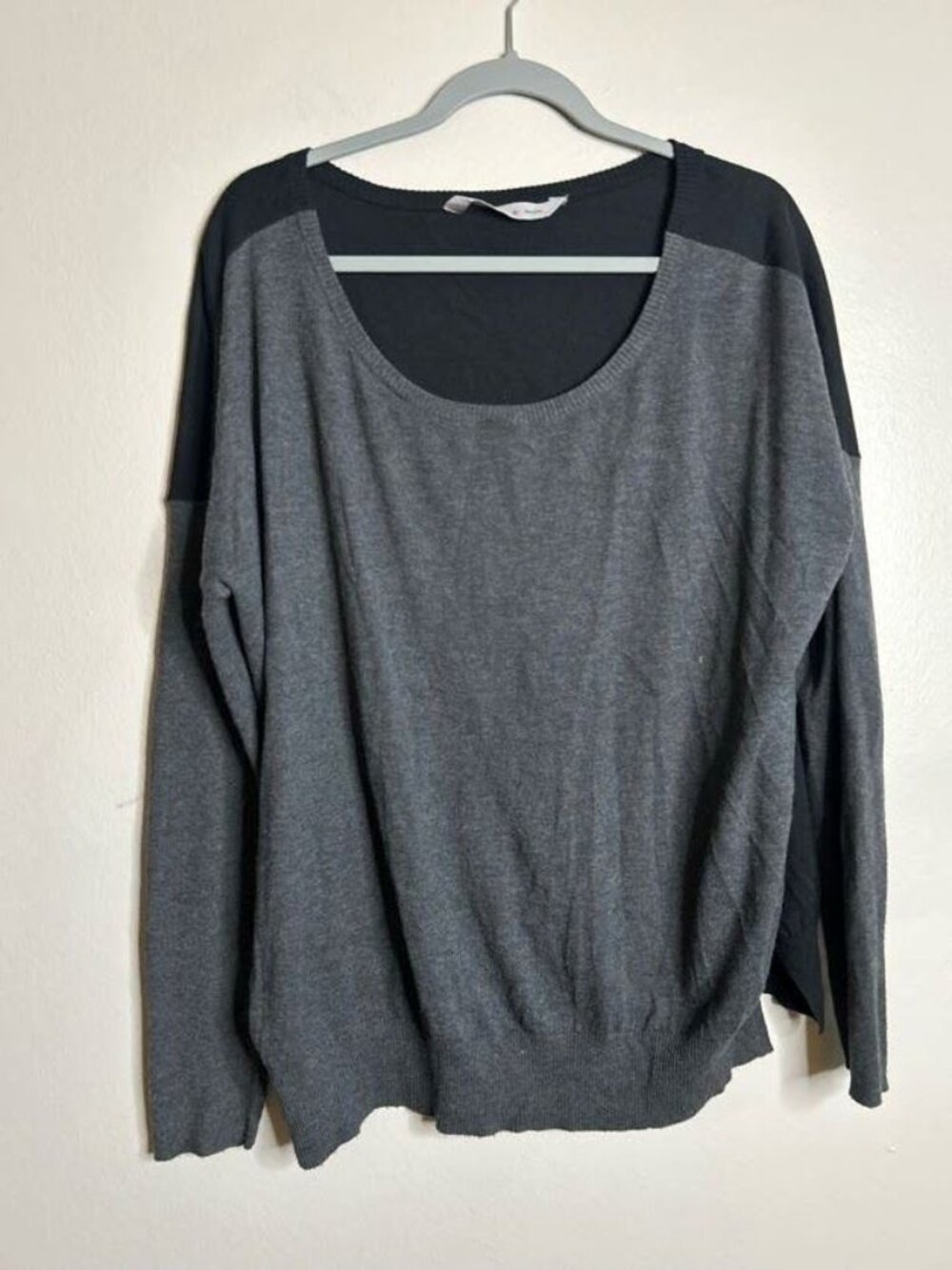 Athleta Sweater Womens Medium Scoop Neck Colorblock Knit Comfort cozy Neutral